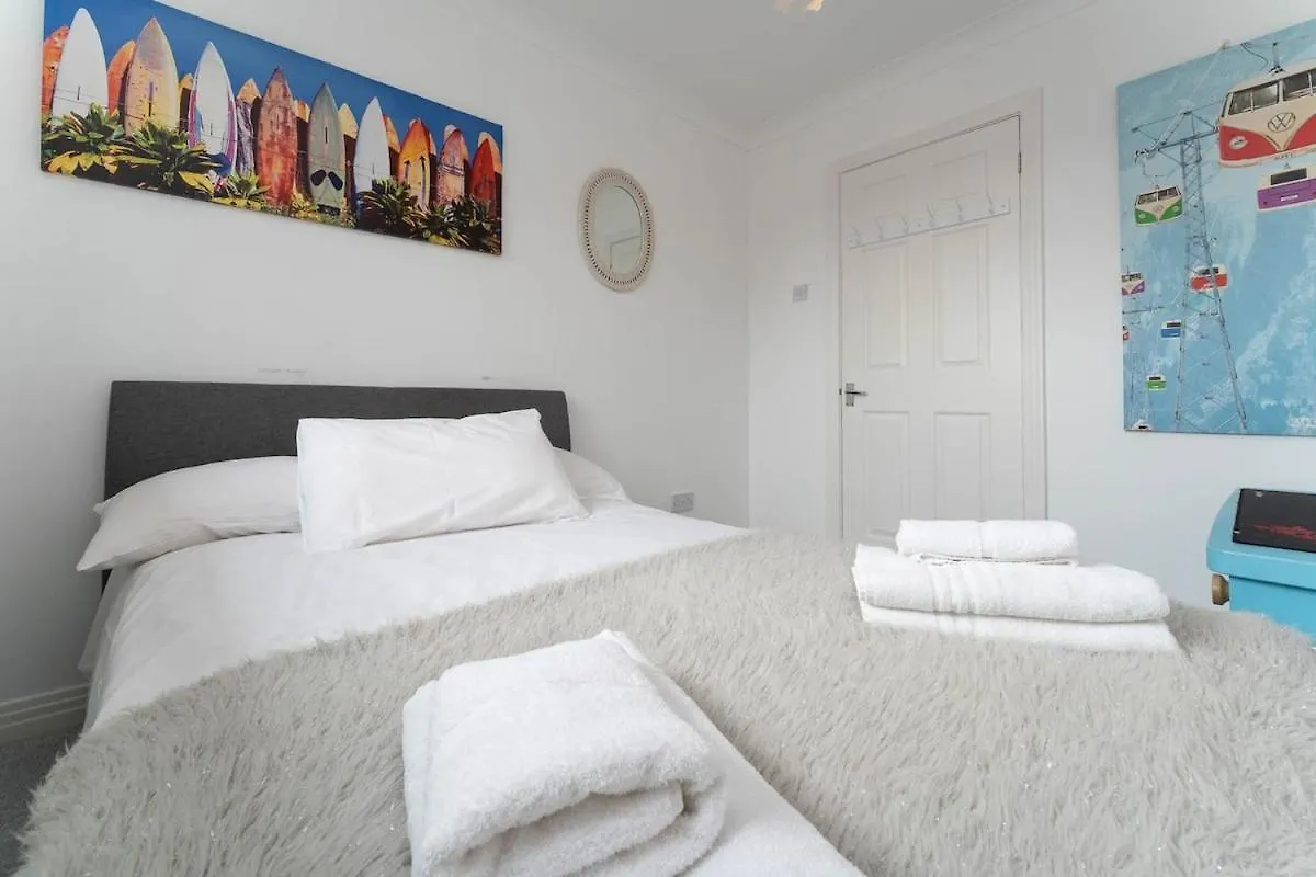 Quiet Mews House With Parking And Garden Close To Centre And Beach Brighton
