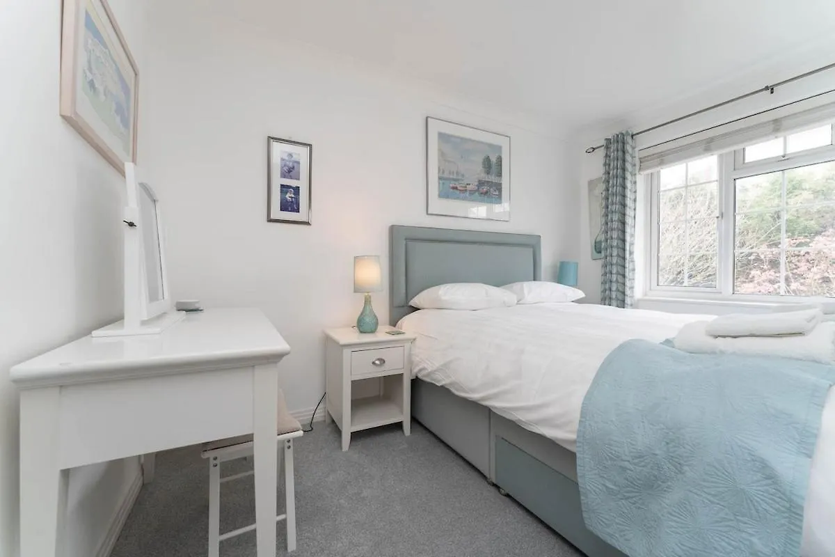 Quiet Mews House With Parking And Garden Close To Centre And Beach Brighton