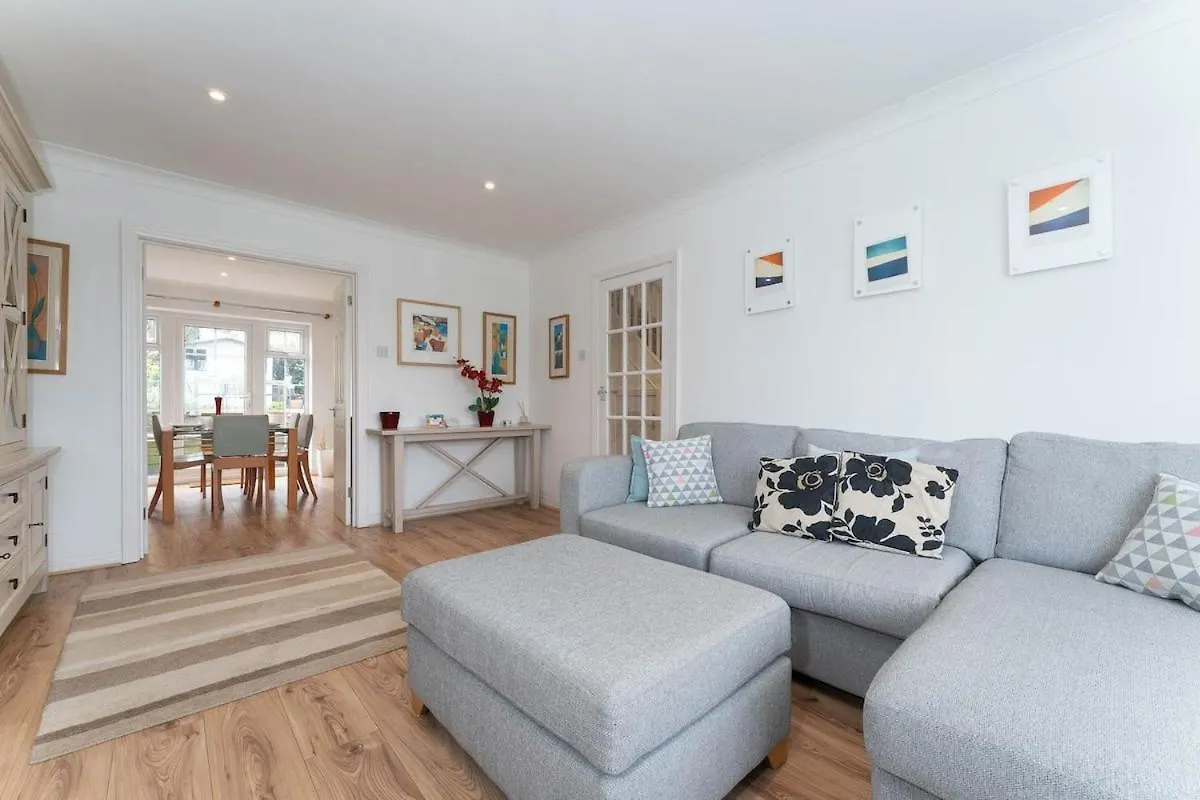 Quiet Mews House With Parking And Garden Close To Centre And Beach Brighton 0*,  United Kingdom